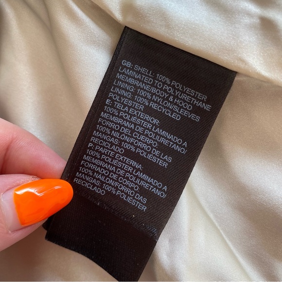 The North Face Off White Convertible 3-in-1 Jacket - Picture 9 of 13